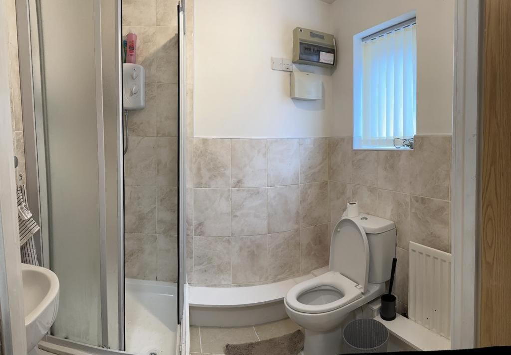 Rooms 7 Minutes From Etihad Manchester Exterior foto